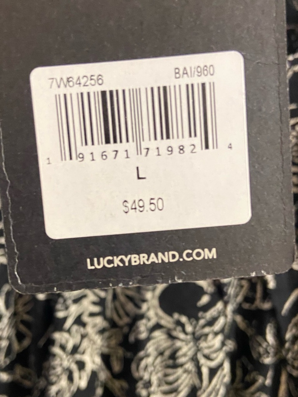 Lucky Brand black white floral v neck blouse Large NWT - Picture 7 of 8